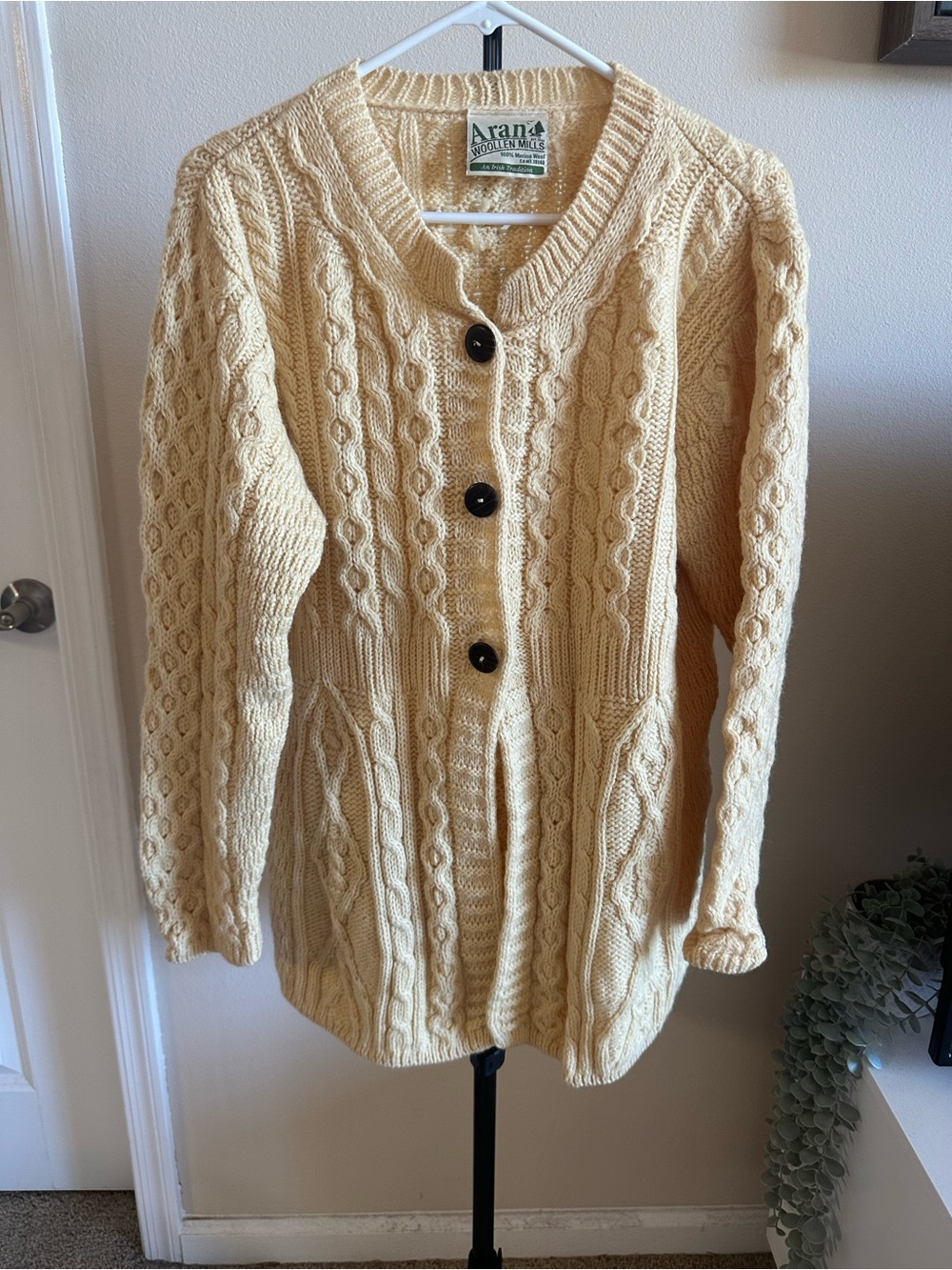 Aran Woolen Mills 100% Merino Wool Butter Yellow Cable-Knit Button Cardigan - Picture 7 of 7